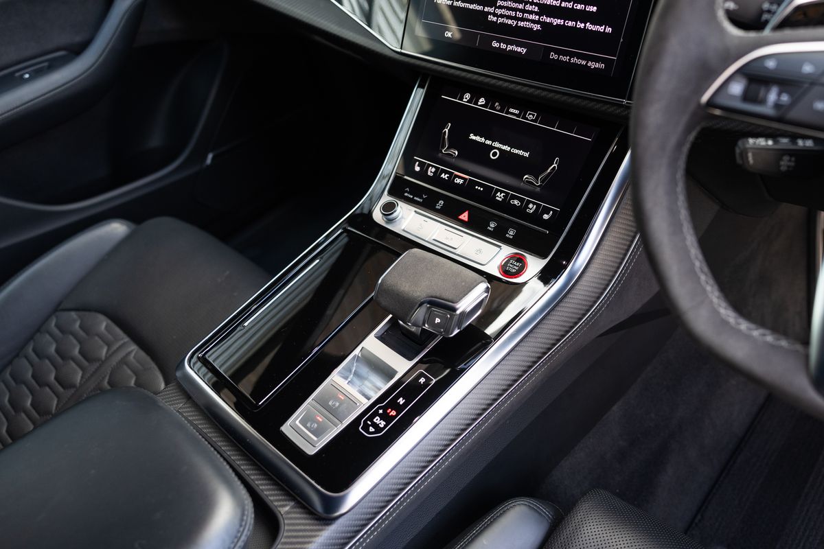 2023 Audi RSQ8 Carbon Black