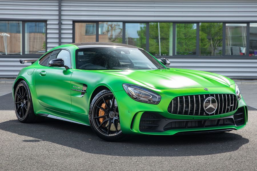Mercedes-Benz AMG GT-R Premium