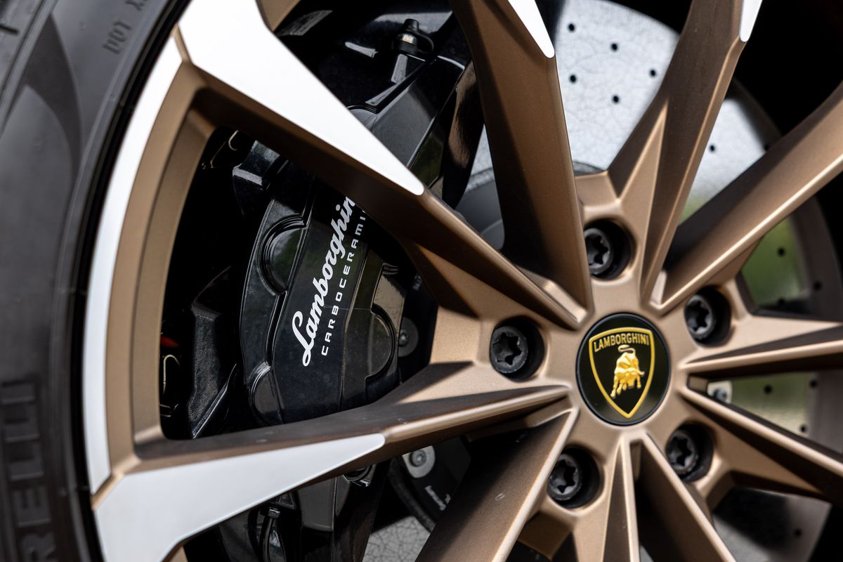 2024 Lamborghini Urus S