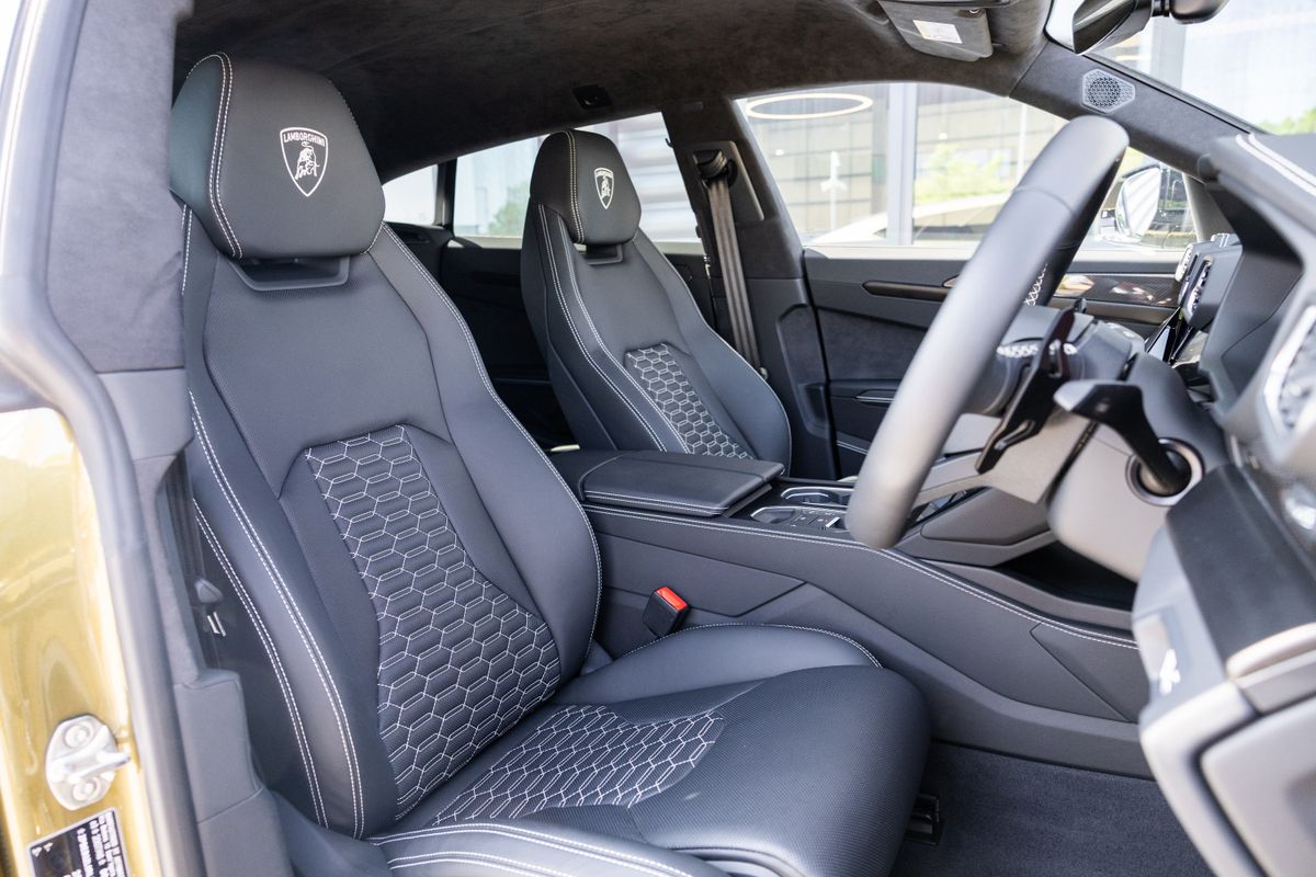 2024 Lamborghini Urus S