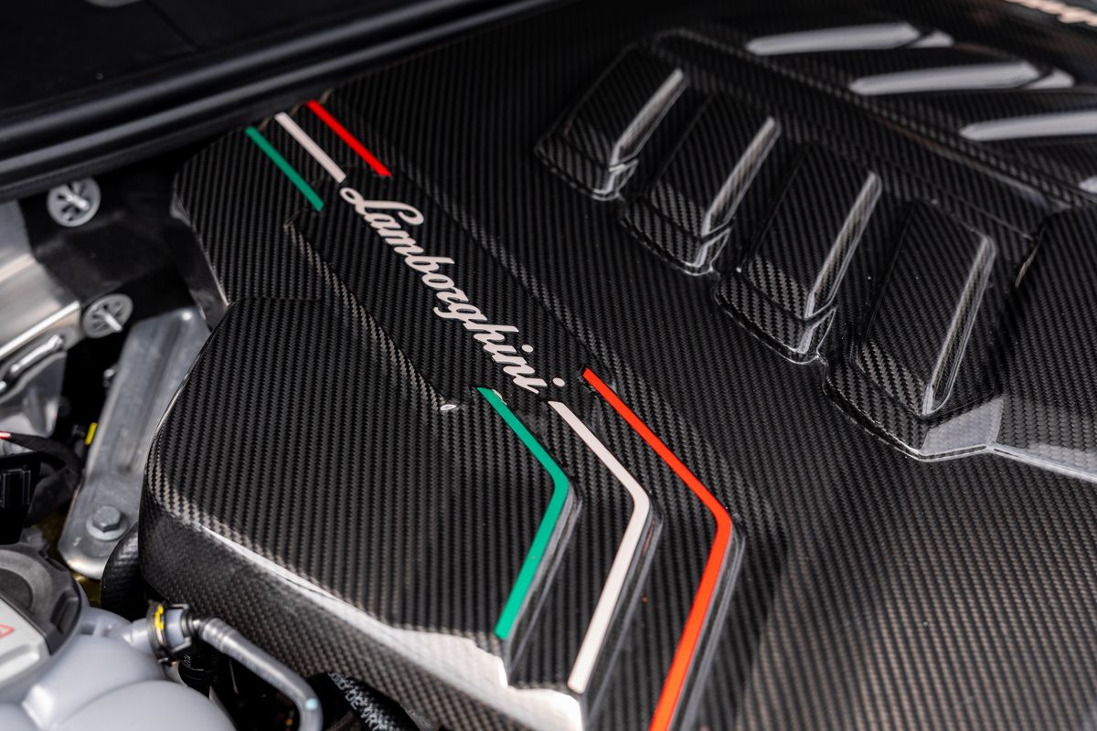 2024 Lamborghini Urus S