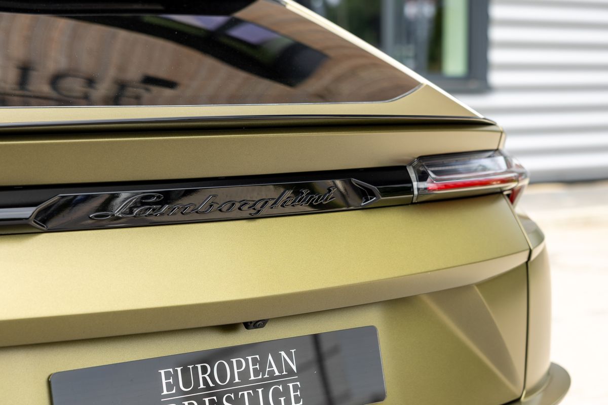 2024 Lamborghini Urus S