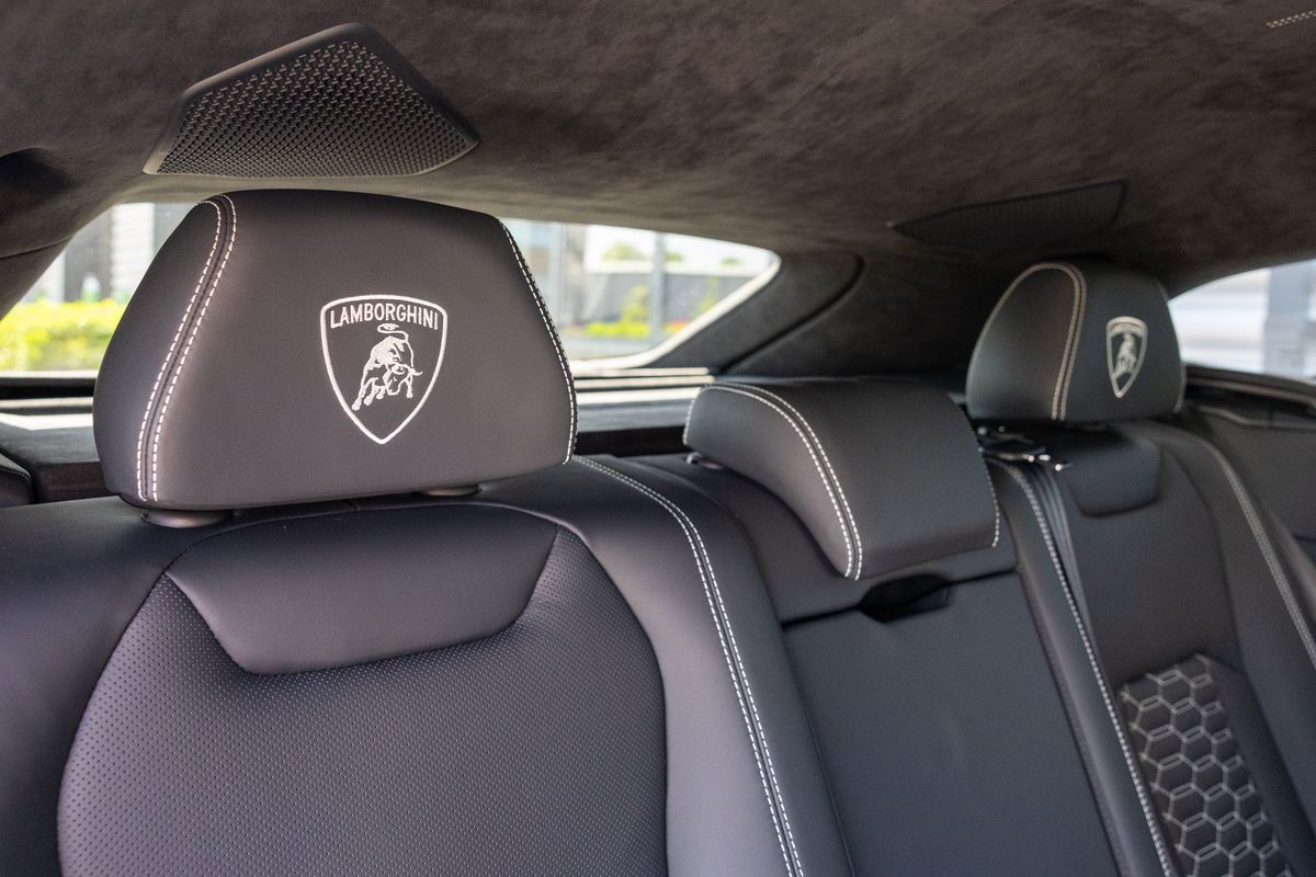 2024 Lamborghini Urus S