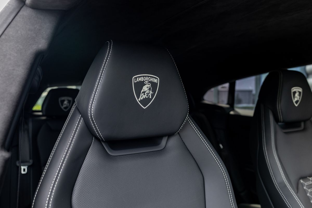 2024 Lamborghini Urus S