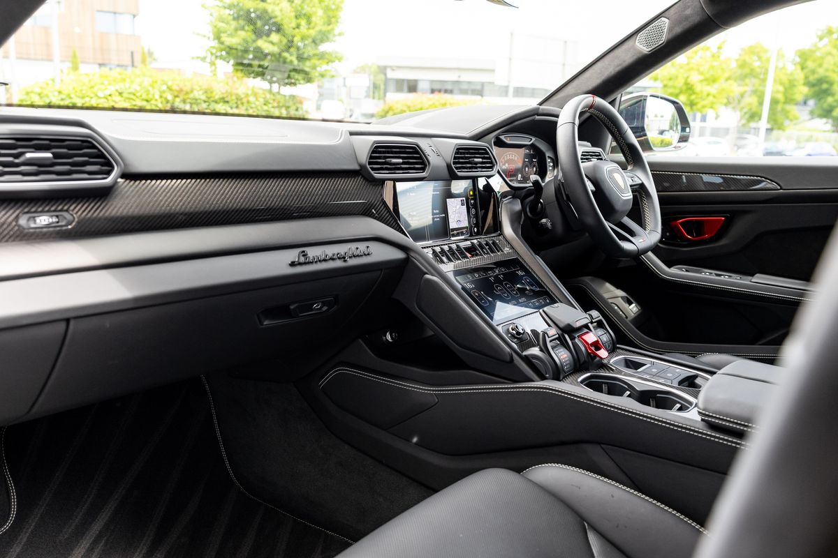 2024 Lamborghini Urus S