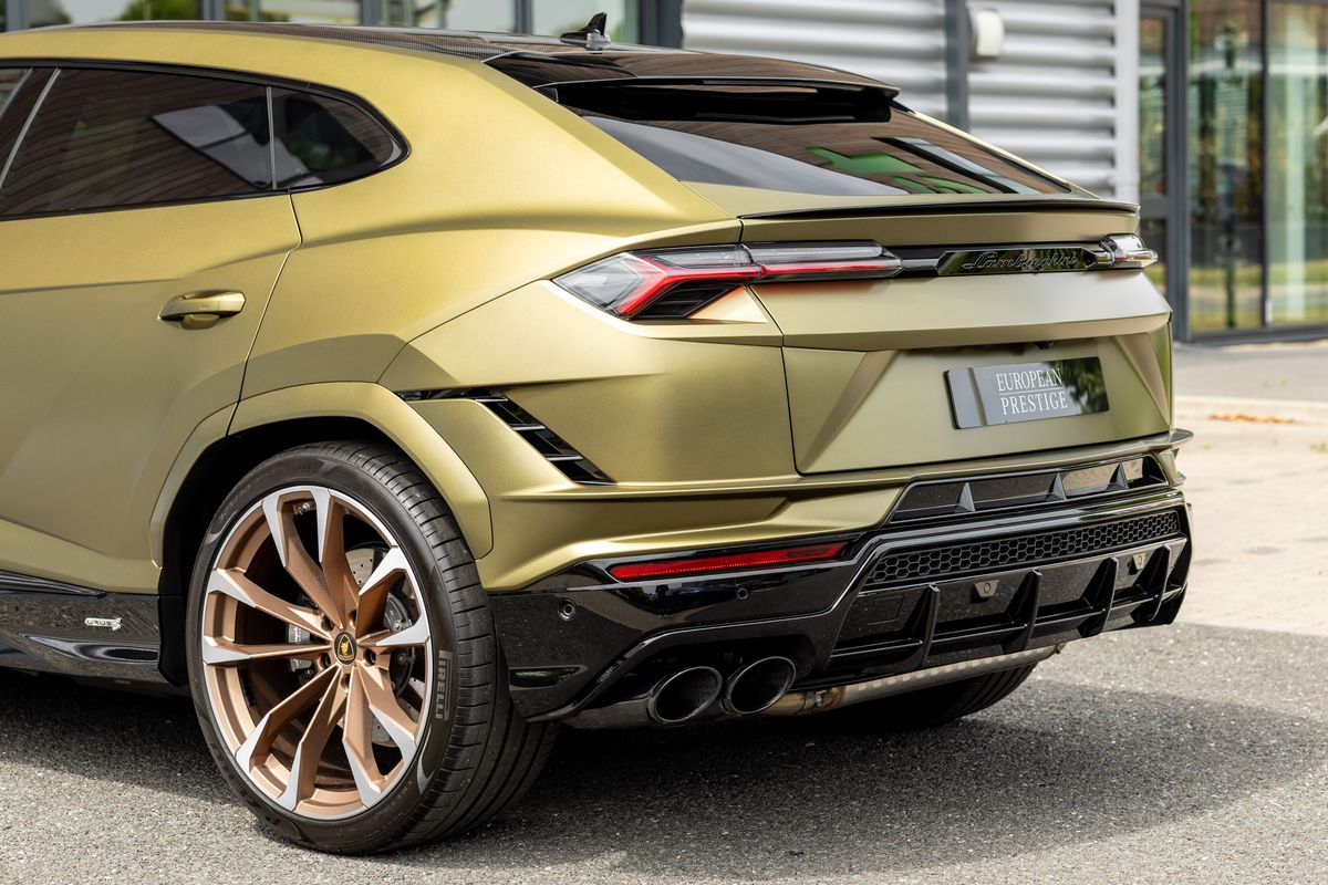 2024 Lamborghini Urus S