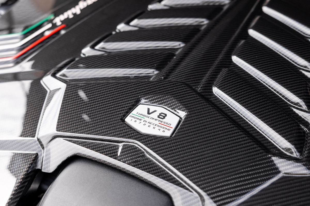 2024 Lamborghini Urus S