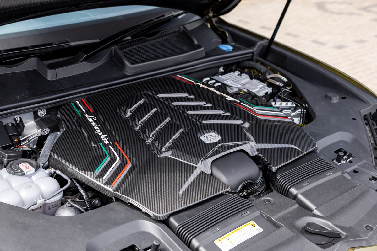 2024 Lamborghini Urus S