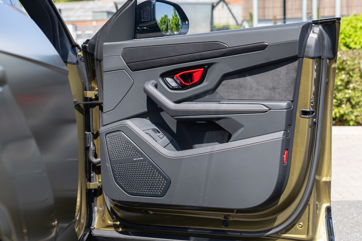 2024 Lamborghini Urus S