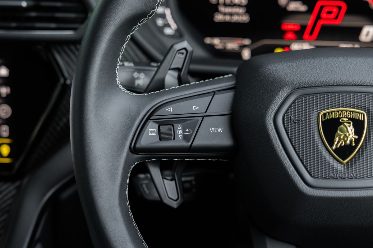 2024 Lamborghini Urus S