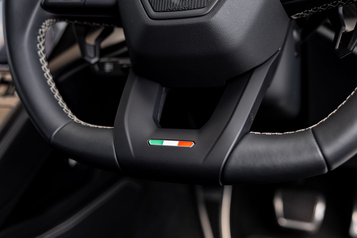 2024 Lamborghini Urus S