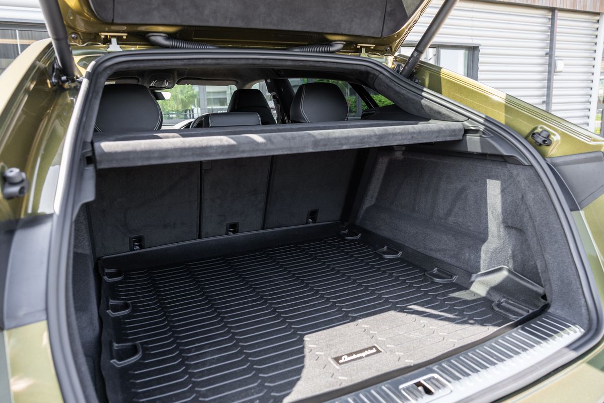2024 Lamborghini Urus S