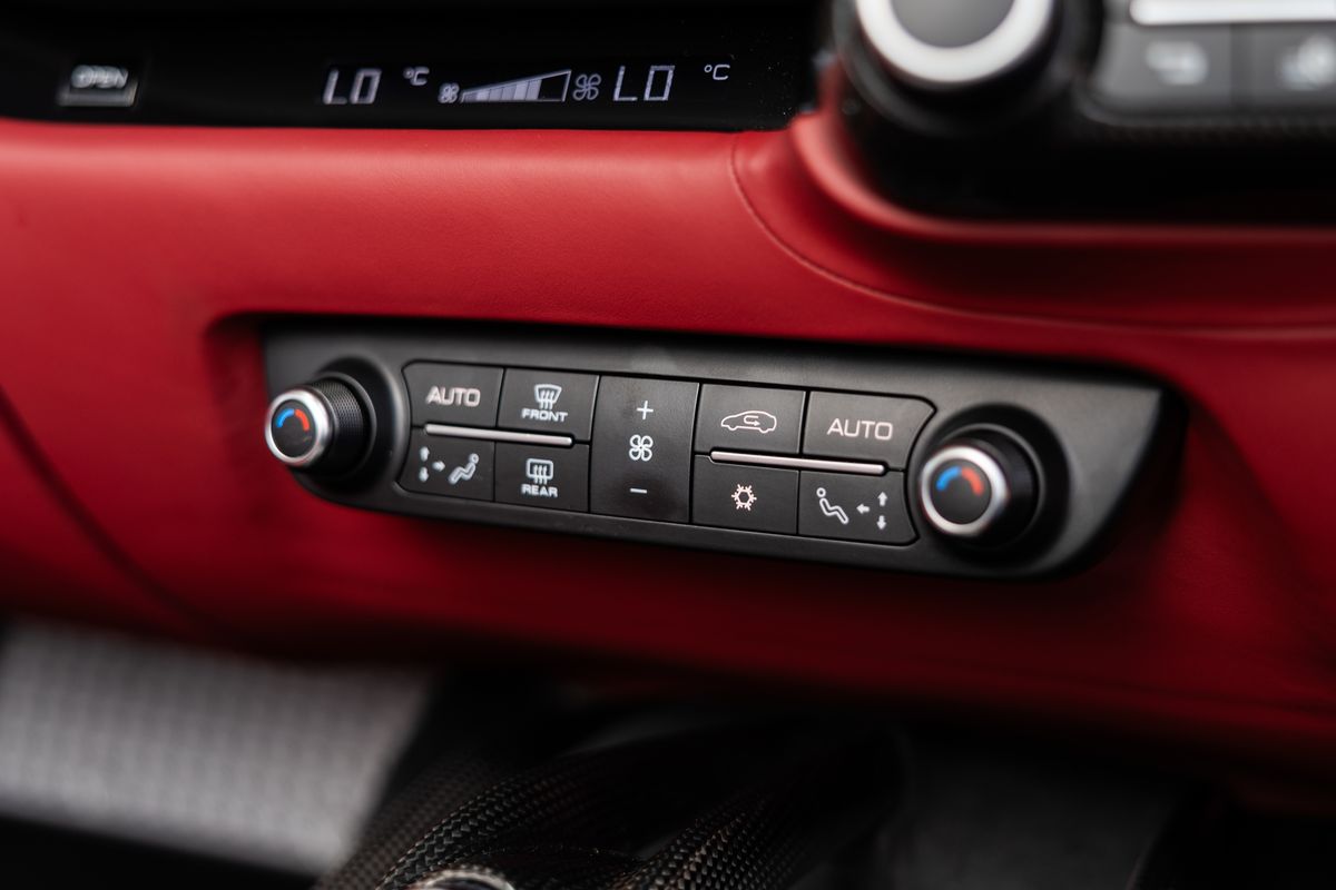 2021 Ferrari 812 GTS