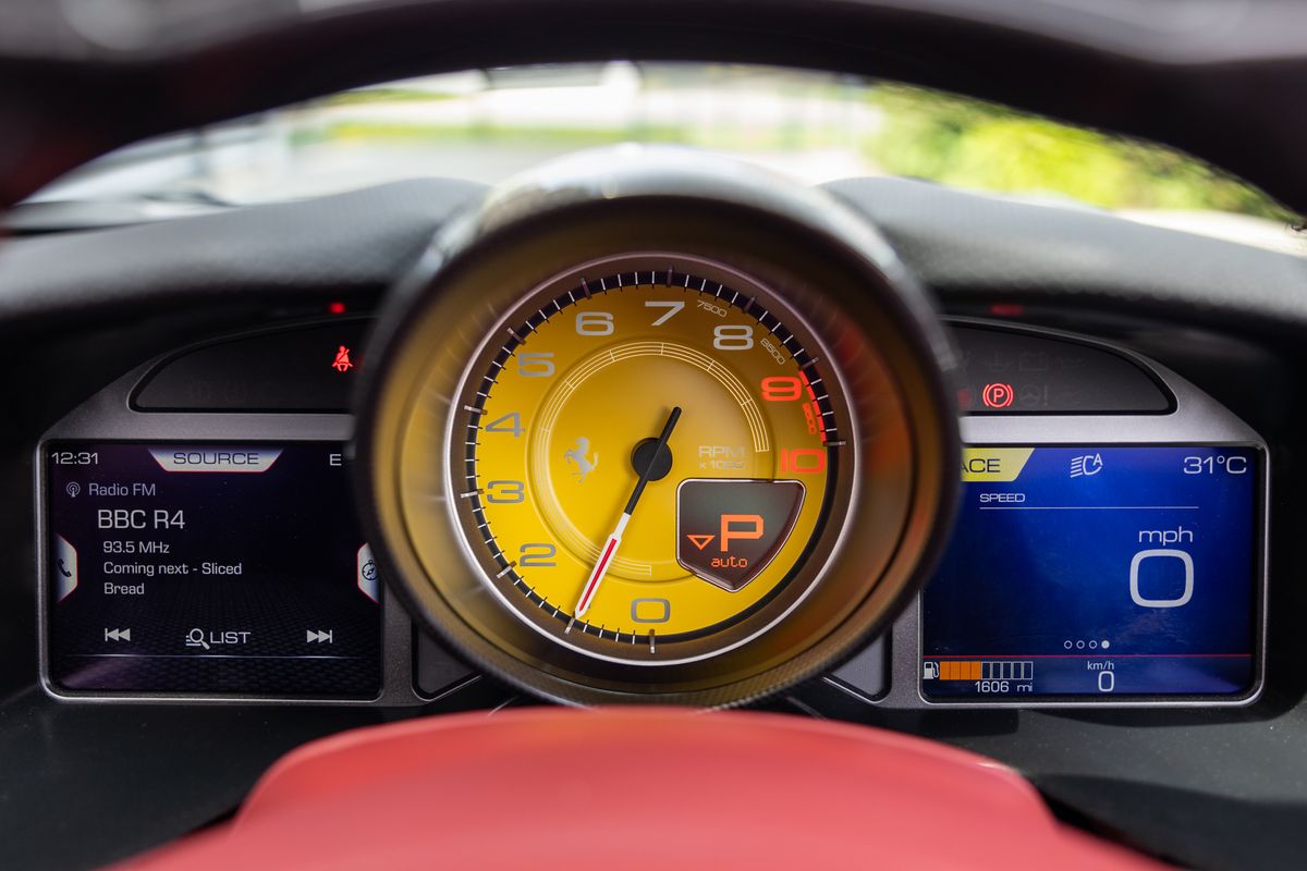 2021 Ferrari 812 GTS