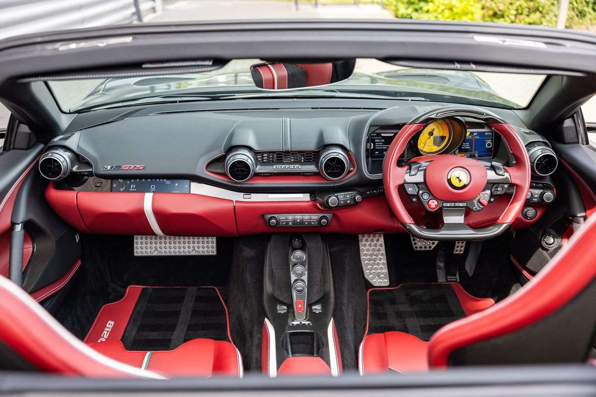 2021 Ferrari 812 GTS