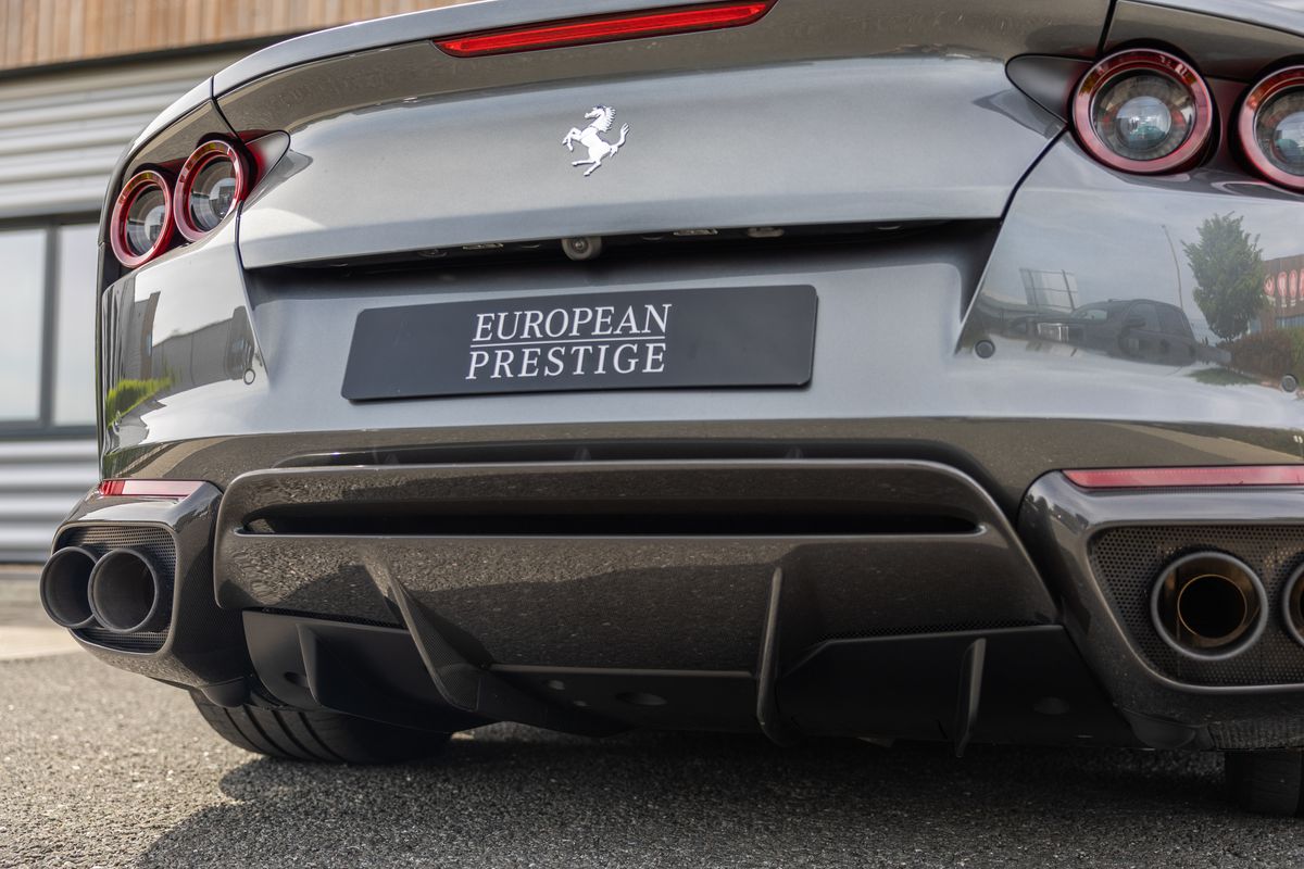2021 Ferrari 812 GTS