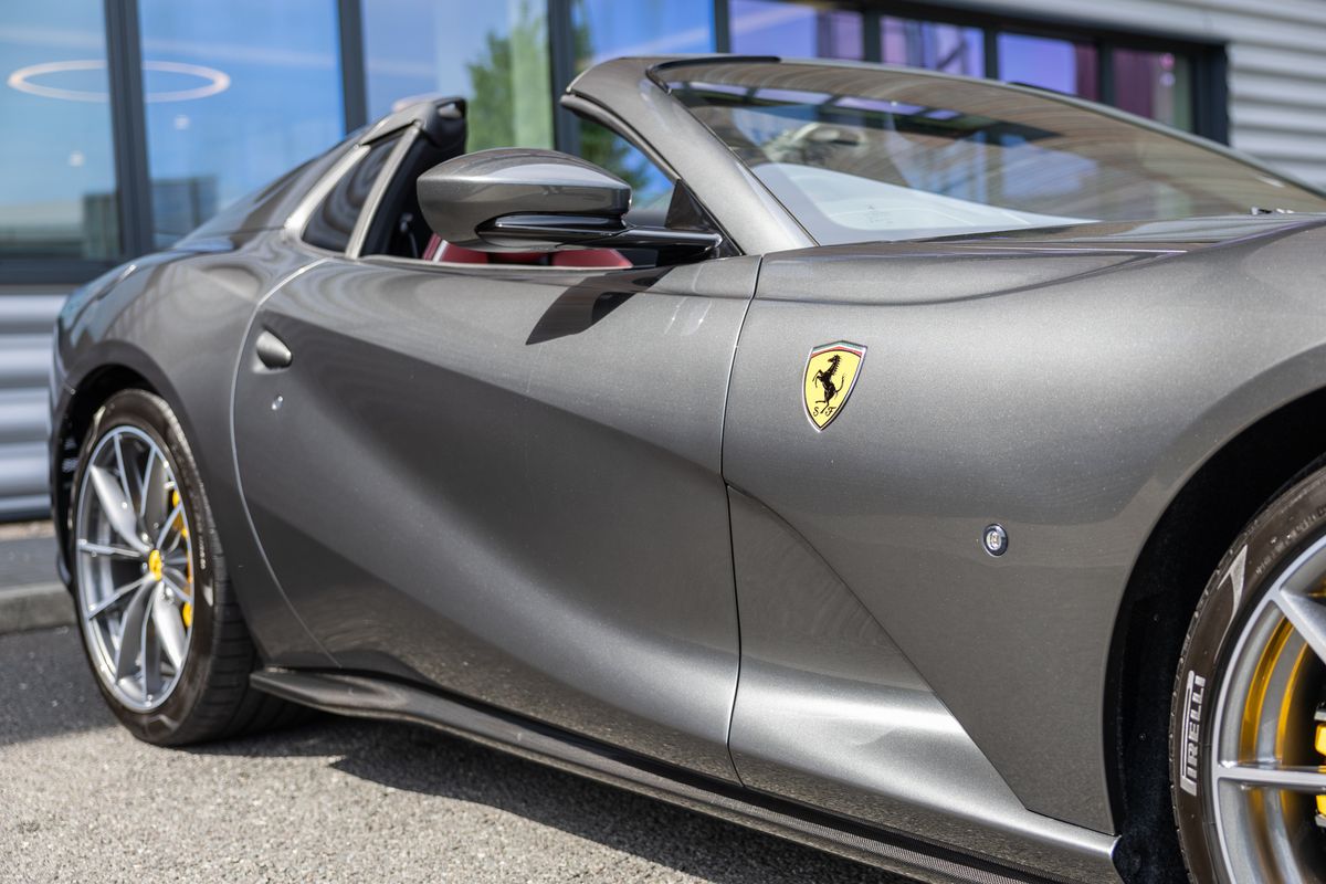 2021 Ferrari 812 GTS