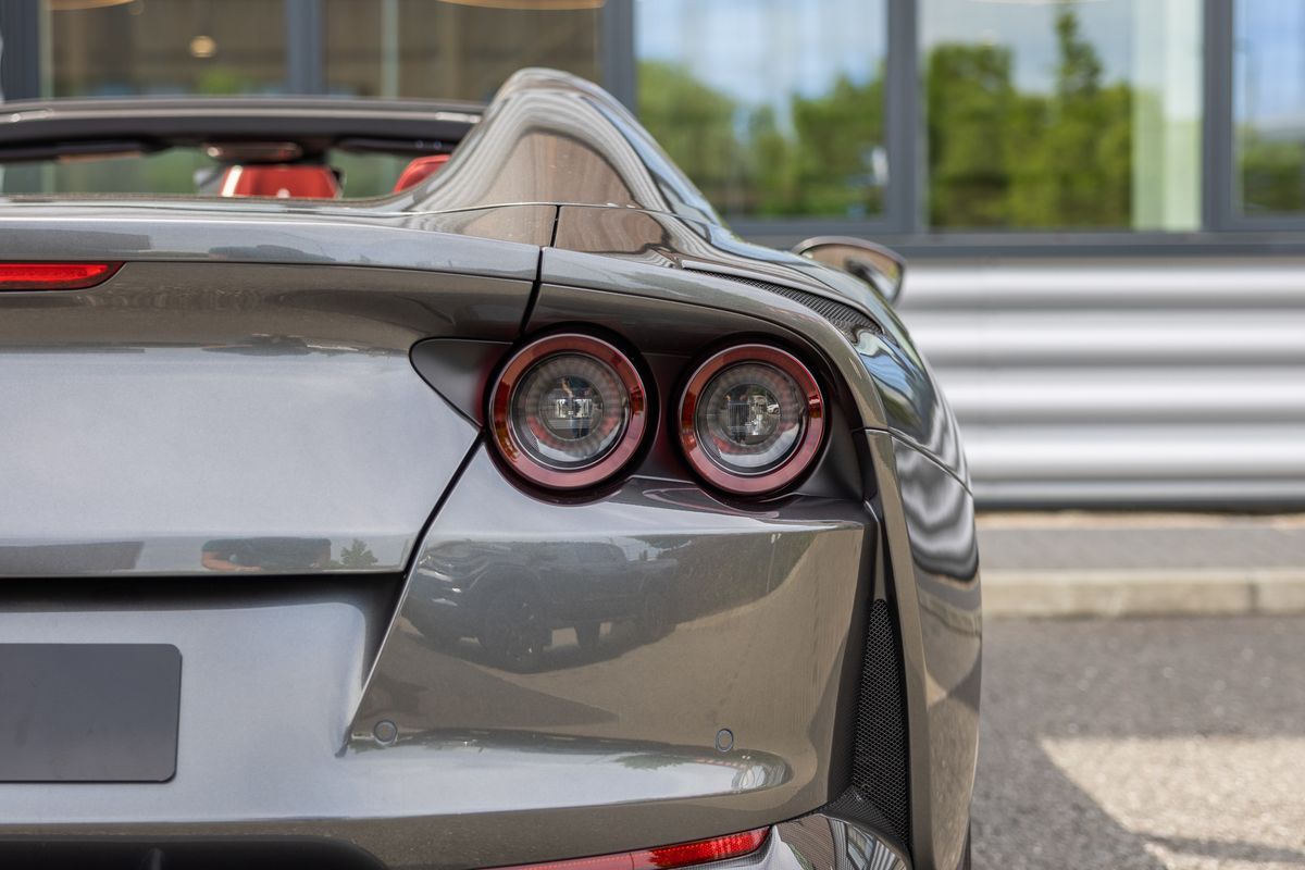 2021 Ferrari 812 GTS