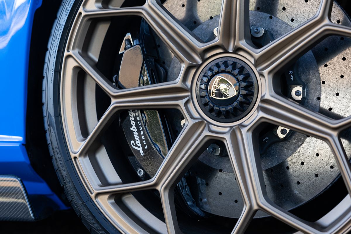 2019 Lamborghini Aventador SVJ