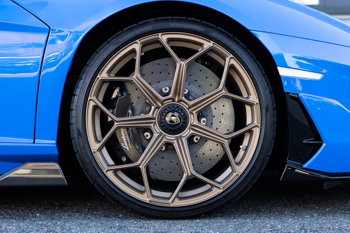 2019 Lamborghini Aventador SVJ