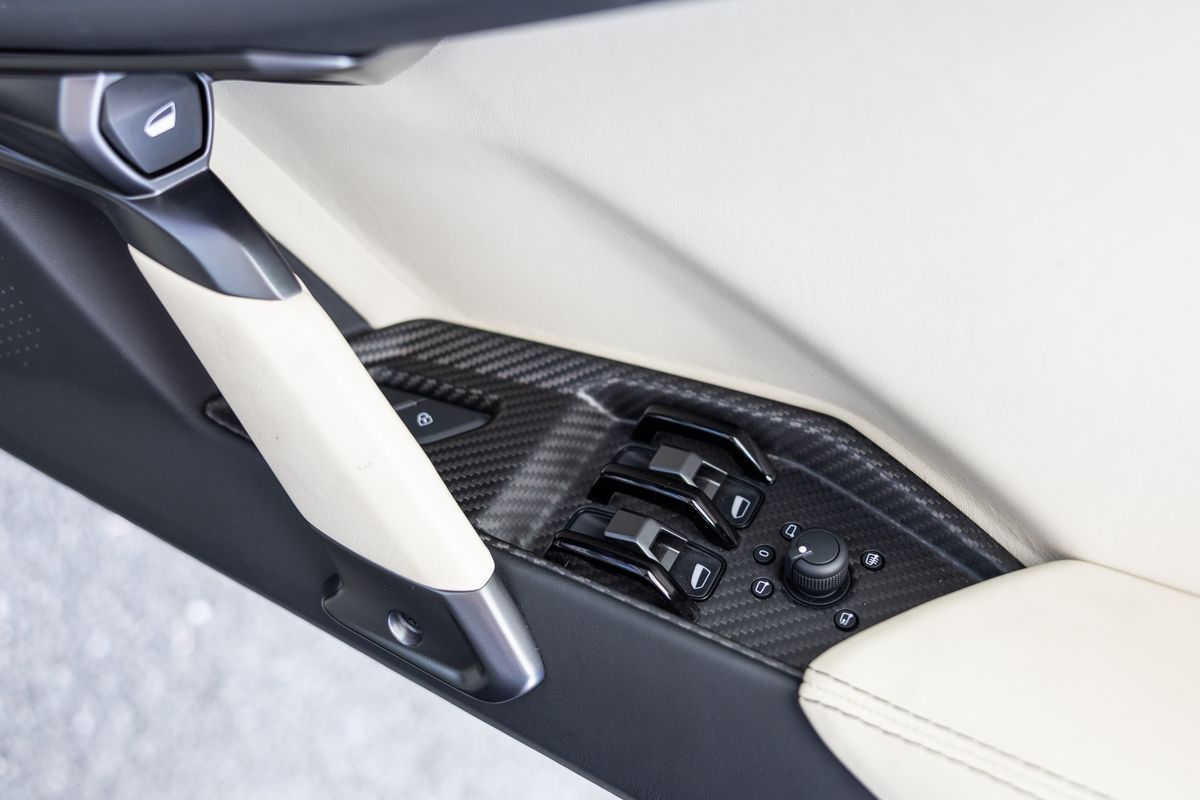 2024 Lamborghini Revuelto