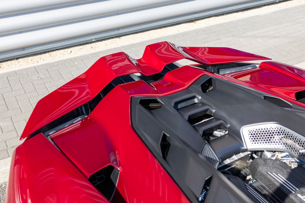 2024 Lamborghini Revuelto