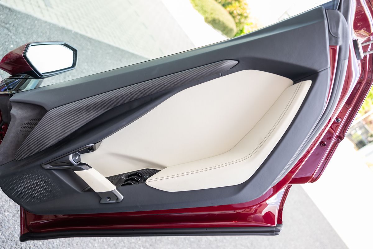 2024 Lamborghini Revuelto