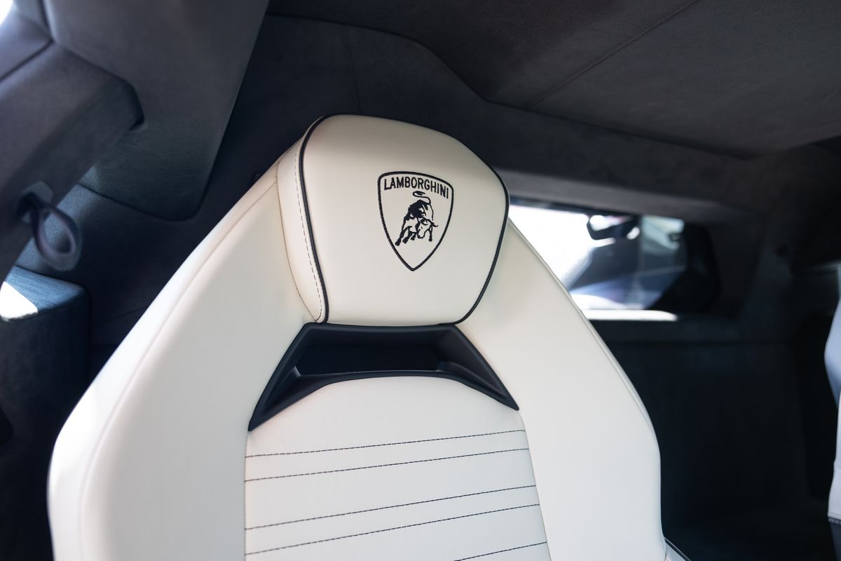 2024 Lamborghini Revuelto