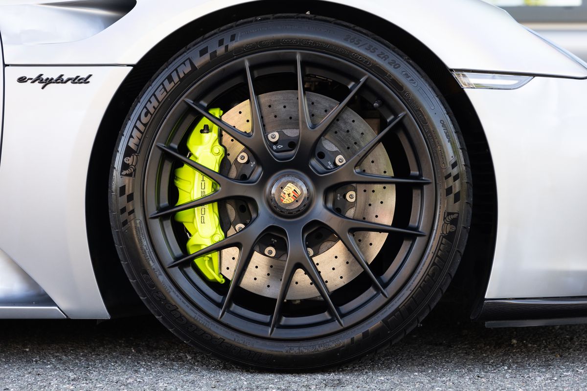 2017 Porsche 918 Spyder