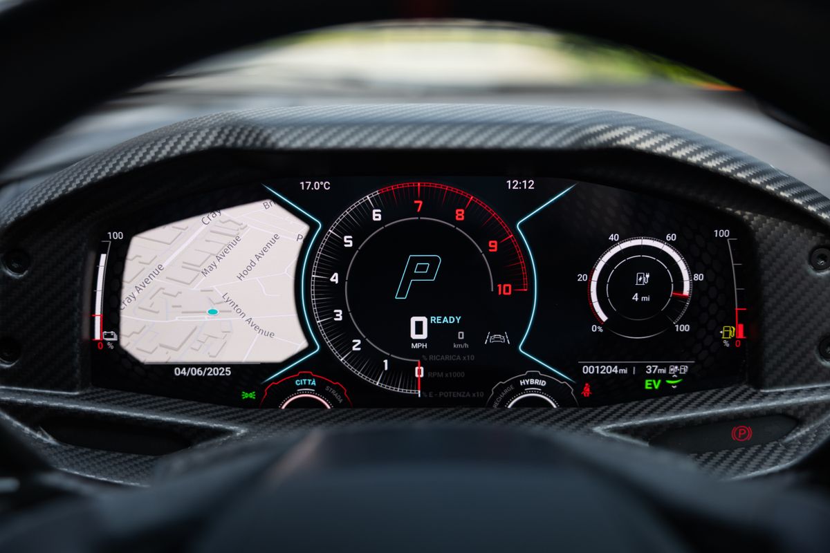 2024 Lamborghini Revuelto