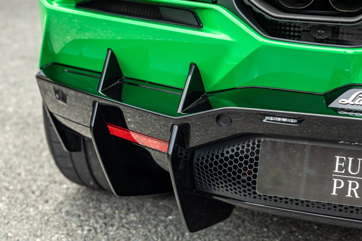 2024 Lamborghini Revuelto