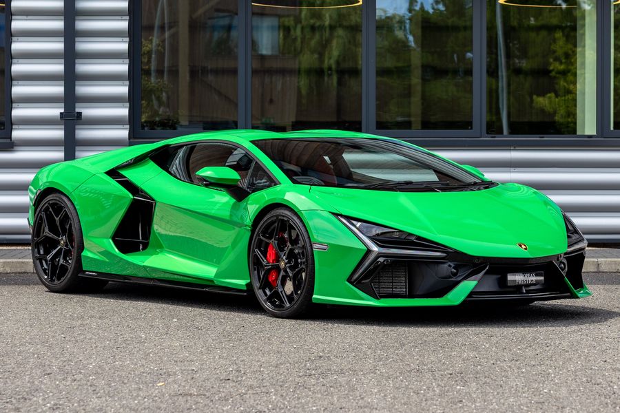 Lamborghini Revuelto