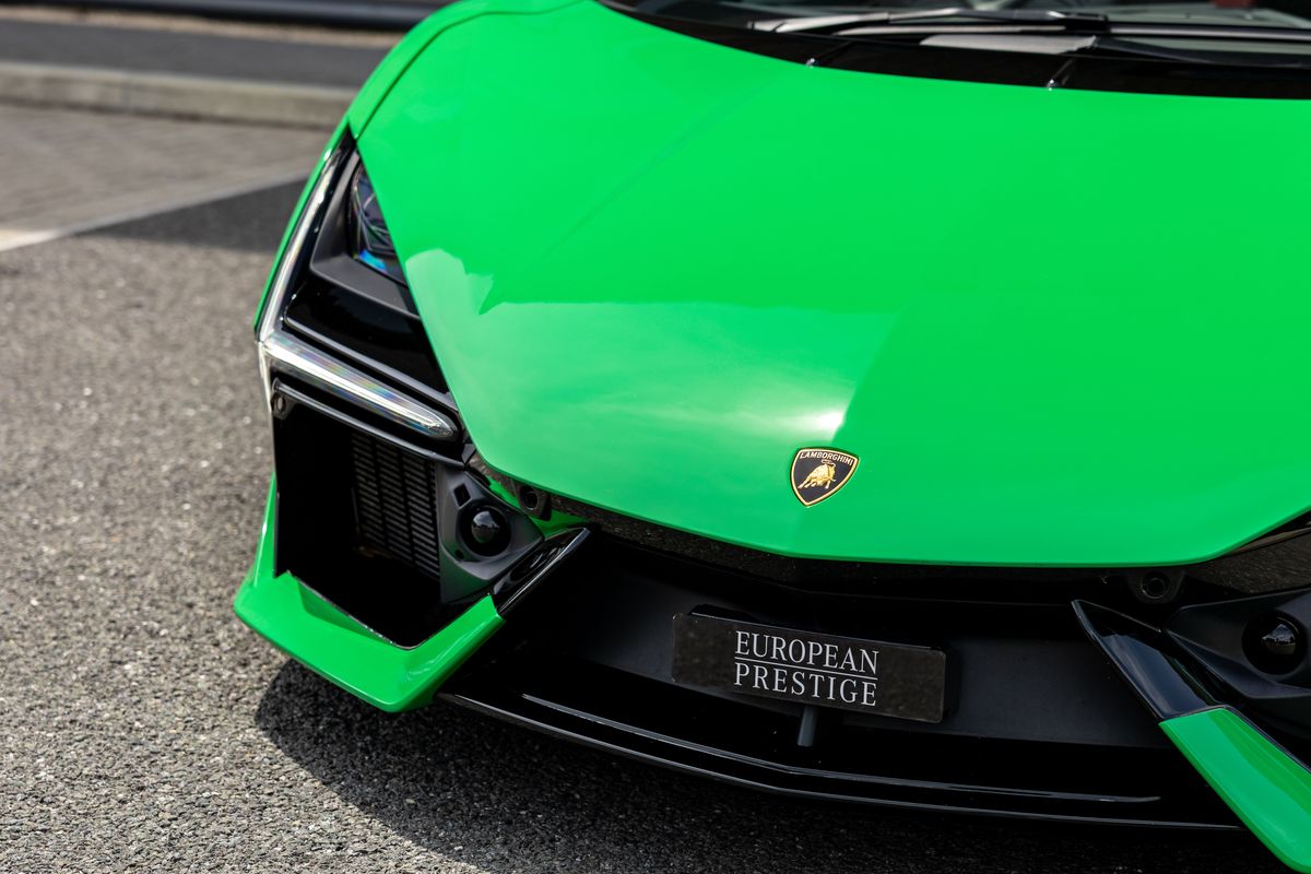2024 Lamborghini Revuelto