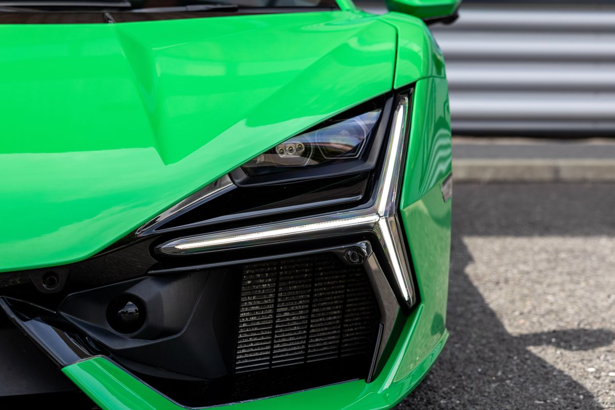 2024 Lamborghini Revuelto