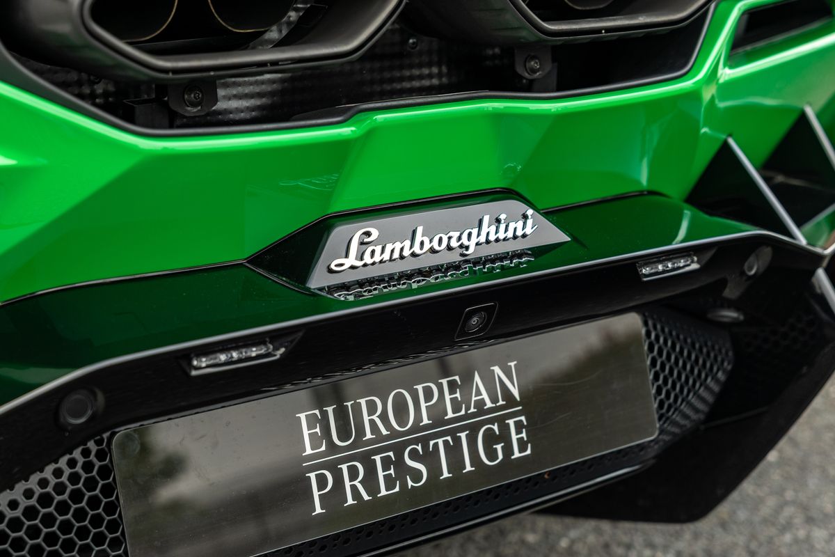 2024 Lamborghini Revuelto