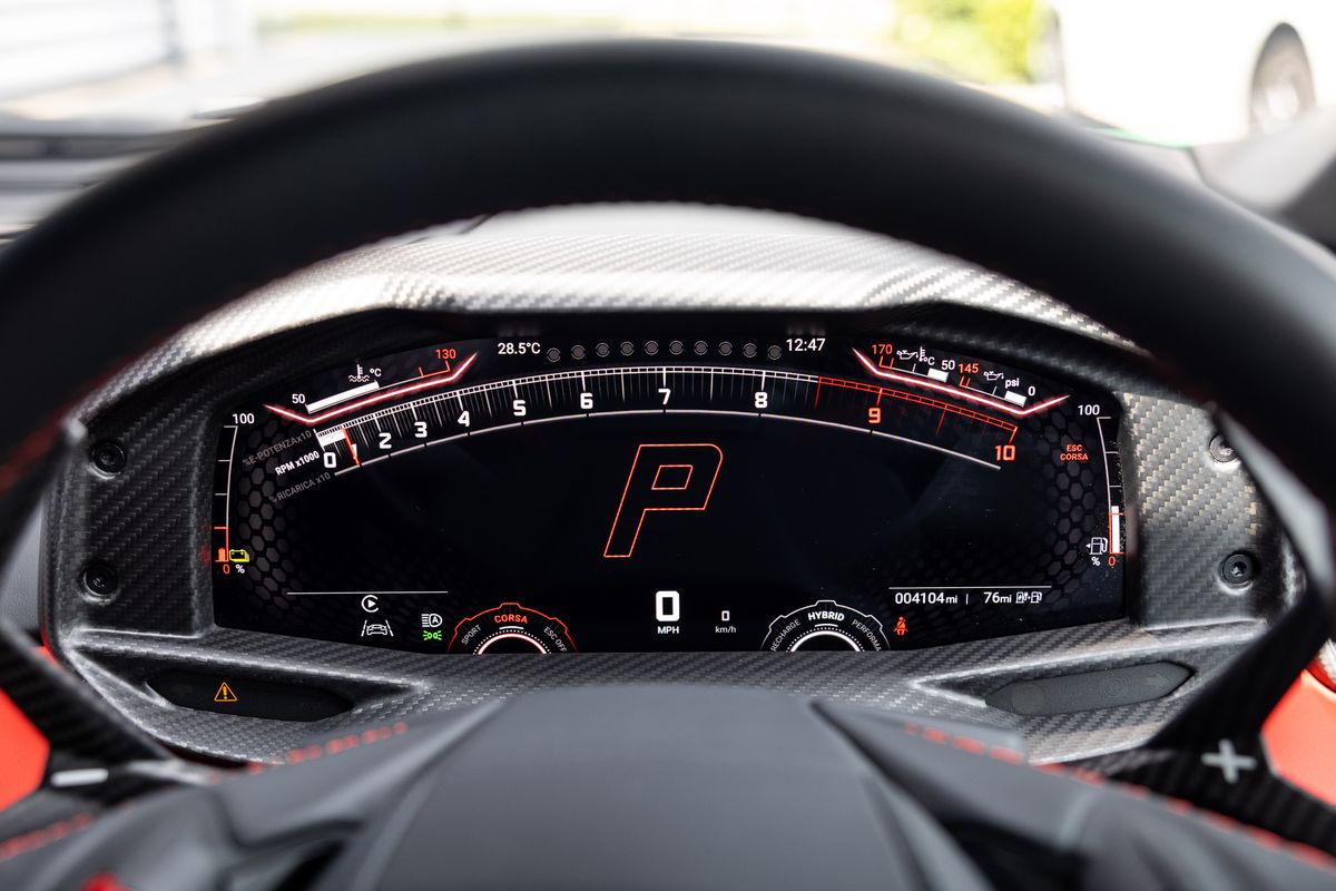 2024 Lamborghini Revuelto