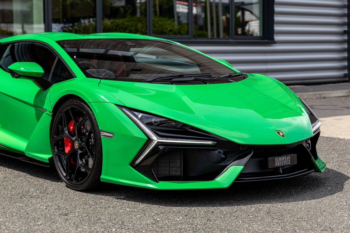 2024 Lamborghini Revuelto