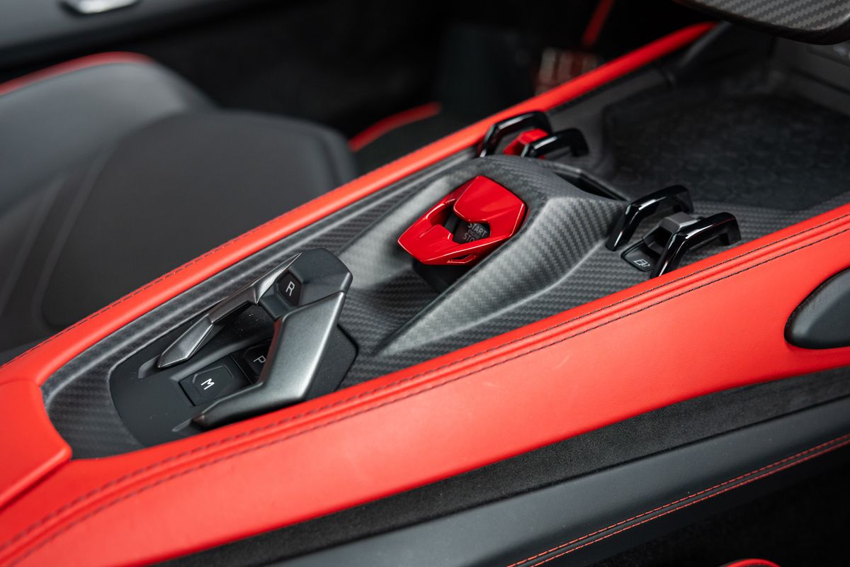 2024 Lamborghini Revuelto