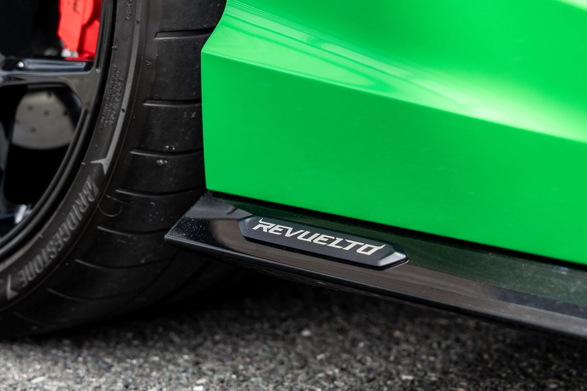 2024 Lamborghini Revuelto