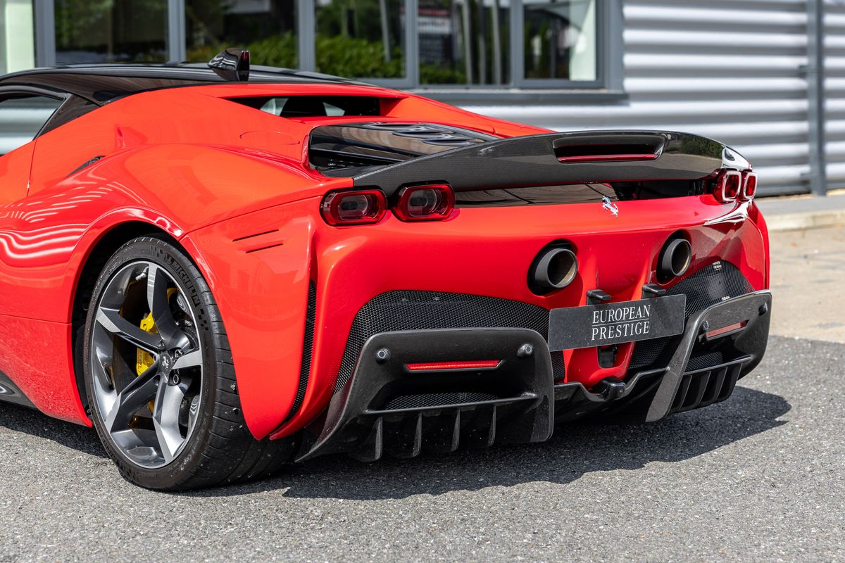 2021 Ferrari SF90 Stradale Assetto Fiorano