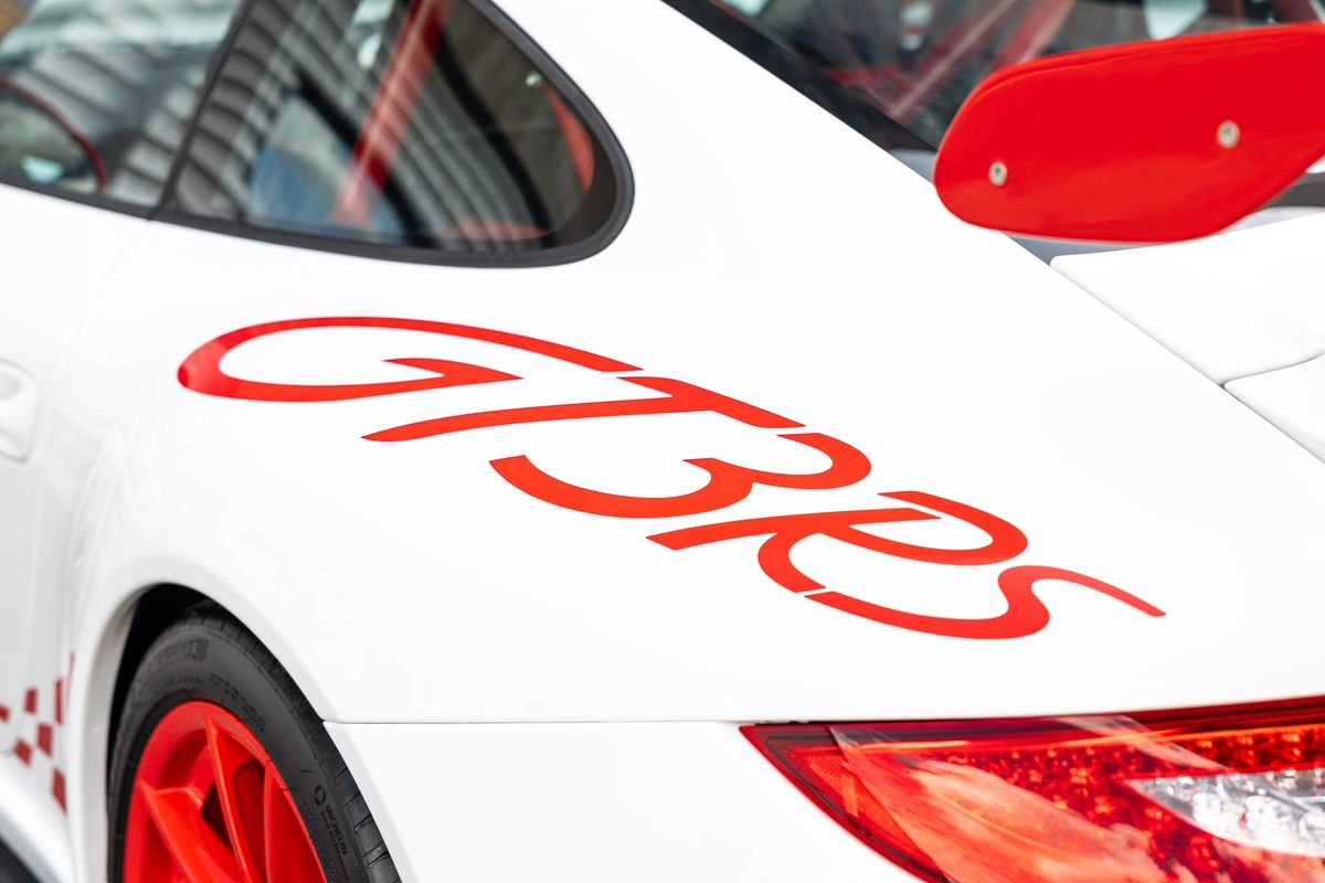 2010 Porsche 911 (997.2) GT3 RS