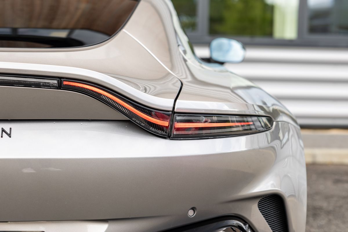 2025 Aston Martin Vantage