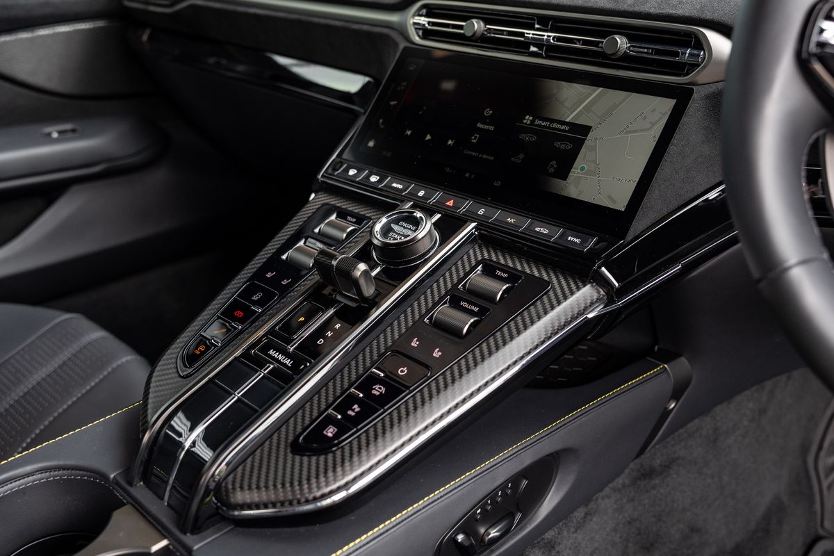 2025 Aston Martin Vantage