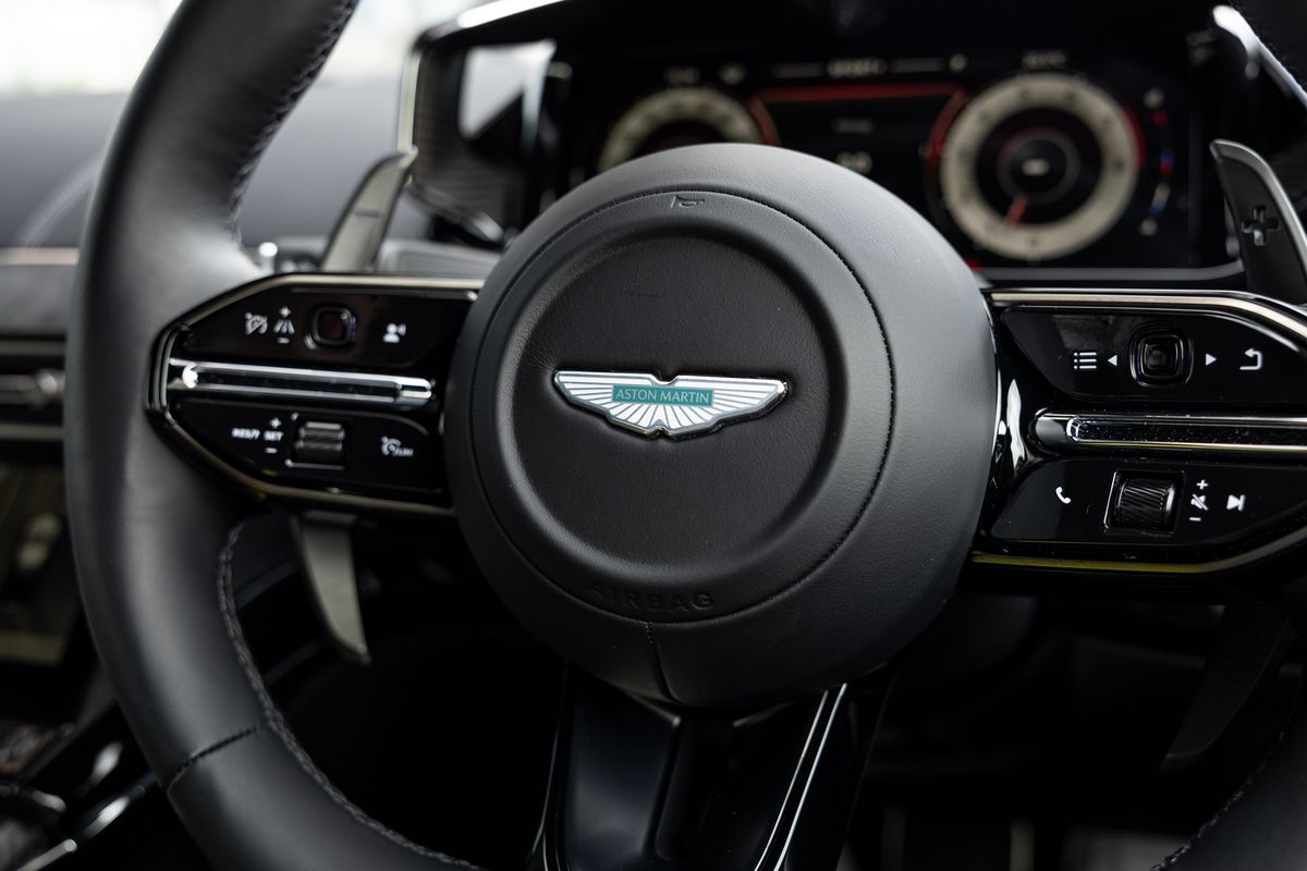 2025 Aston Martin Vantage