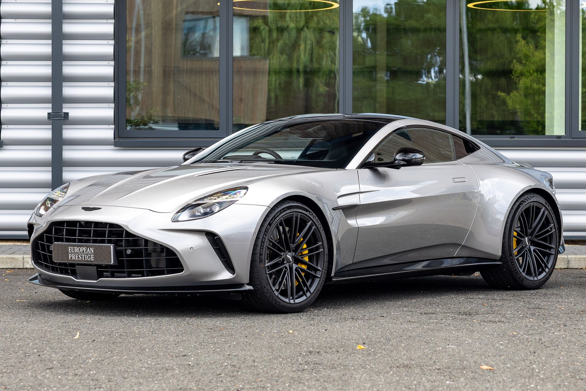 2025 Aston Martin Vantage