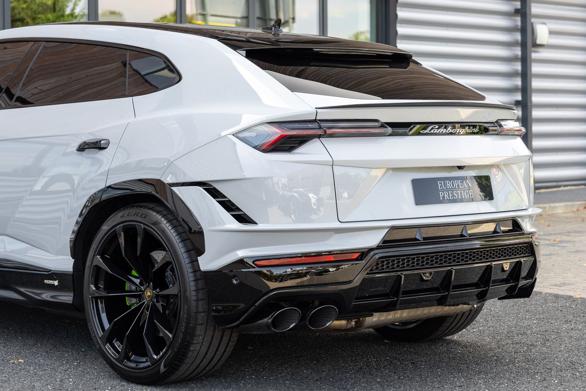 2023 Lamborghini Urus S