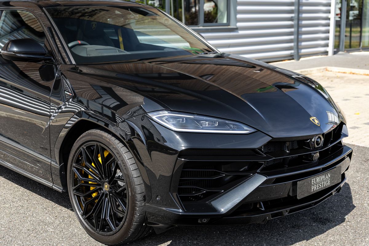 2025 Lamborghini Urus SE