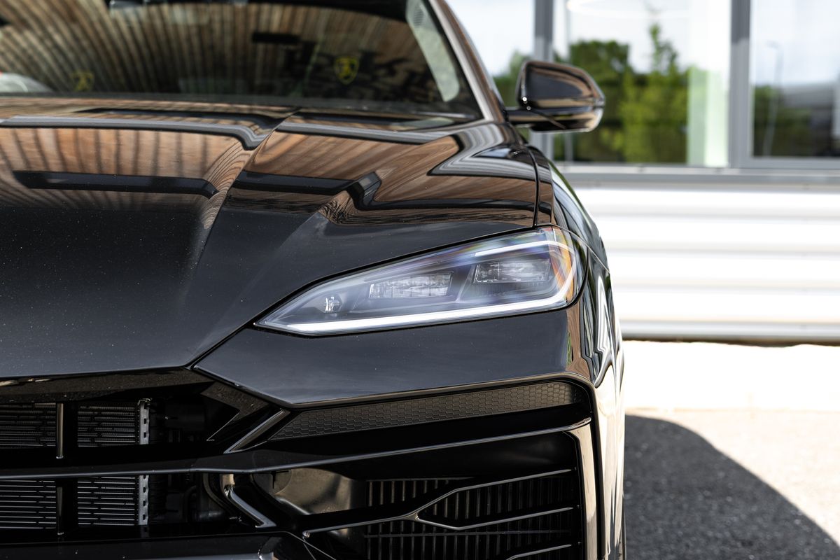 2025 Lamborghini Urus SE
