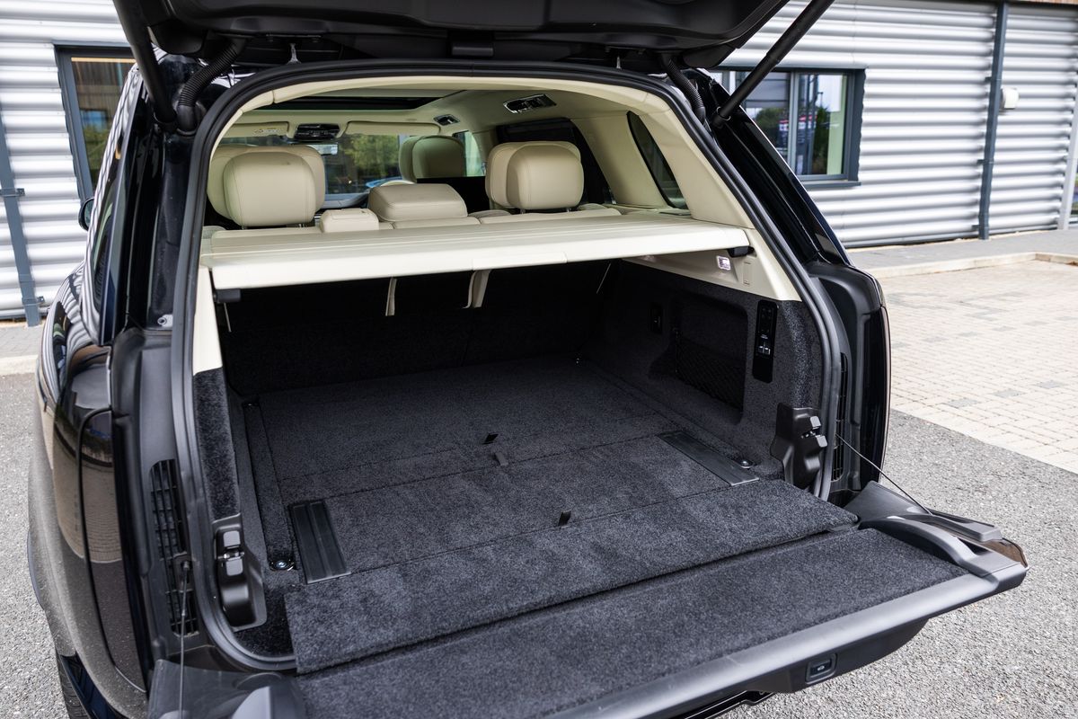 2023 Land Rover Range Rover SV Autobiography LWB