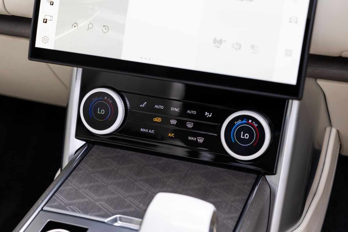 2023 Land Rover Range Rover SV Autobiography LWB
